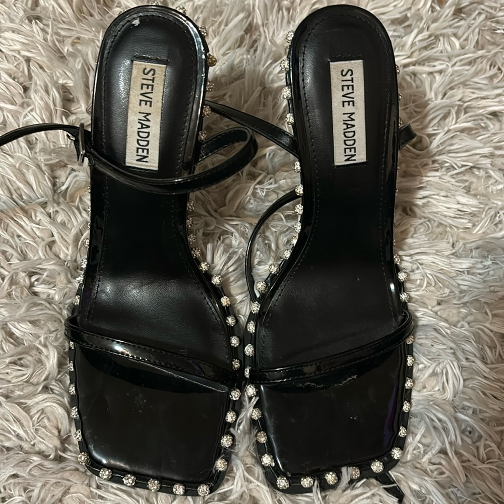 Steve Madden patent leather black strap heel size 8
